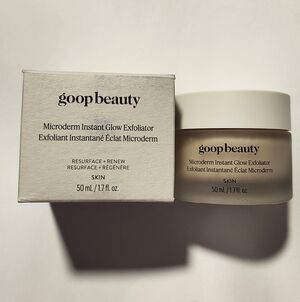 Goop Beauty Microderm Instant Glow Exfoliator